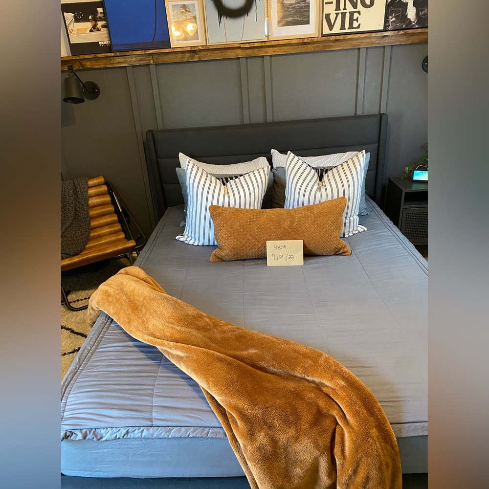 Queen size Modern Gray Beddy